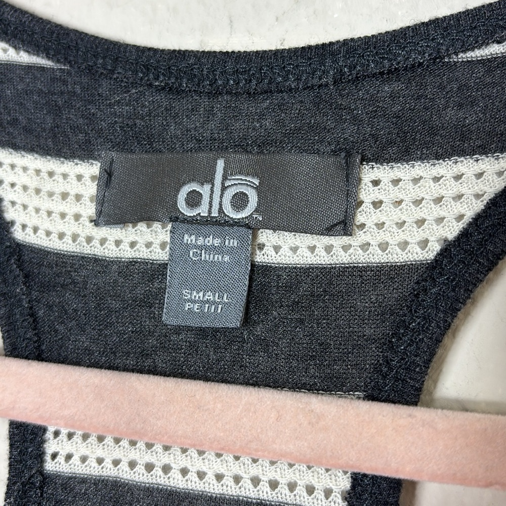 Alo Yoga  tank top eyelet grey white size small - Picture 3 of 8